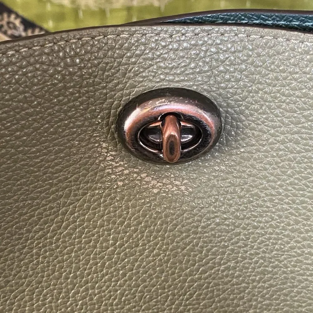 Coach Light Fern Charlie 55200 Polished Pebble Leather Bucket Shoulder Purse